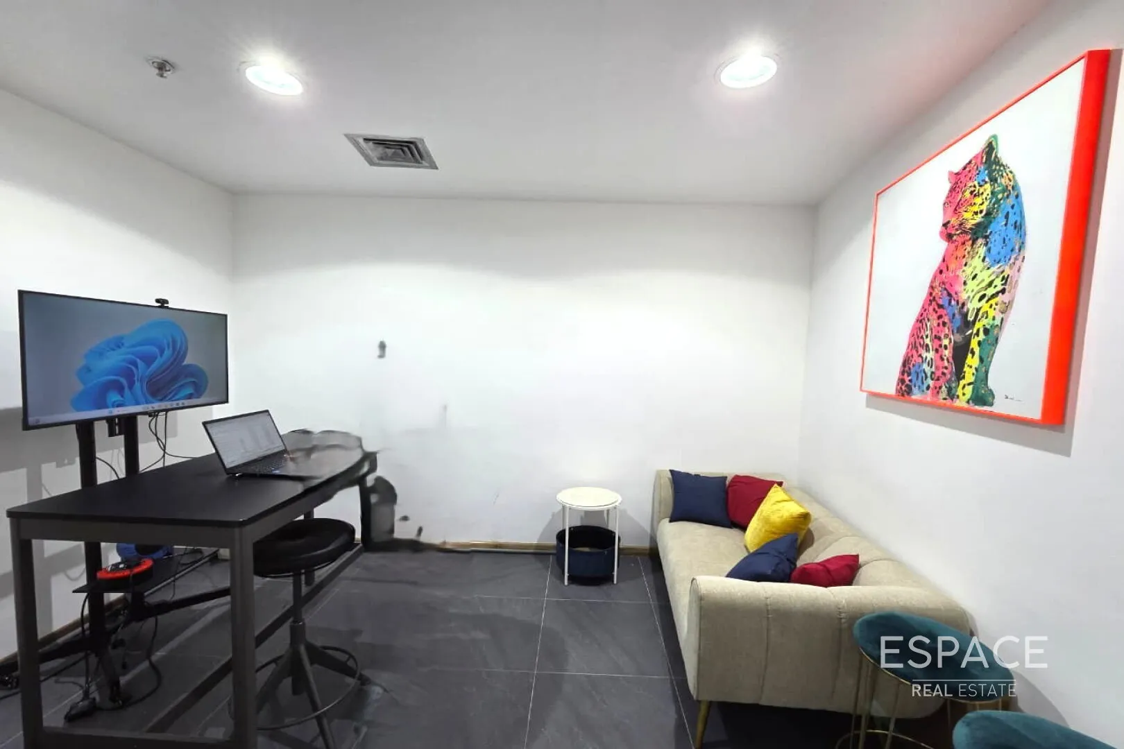 single static gallery