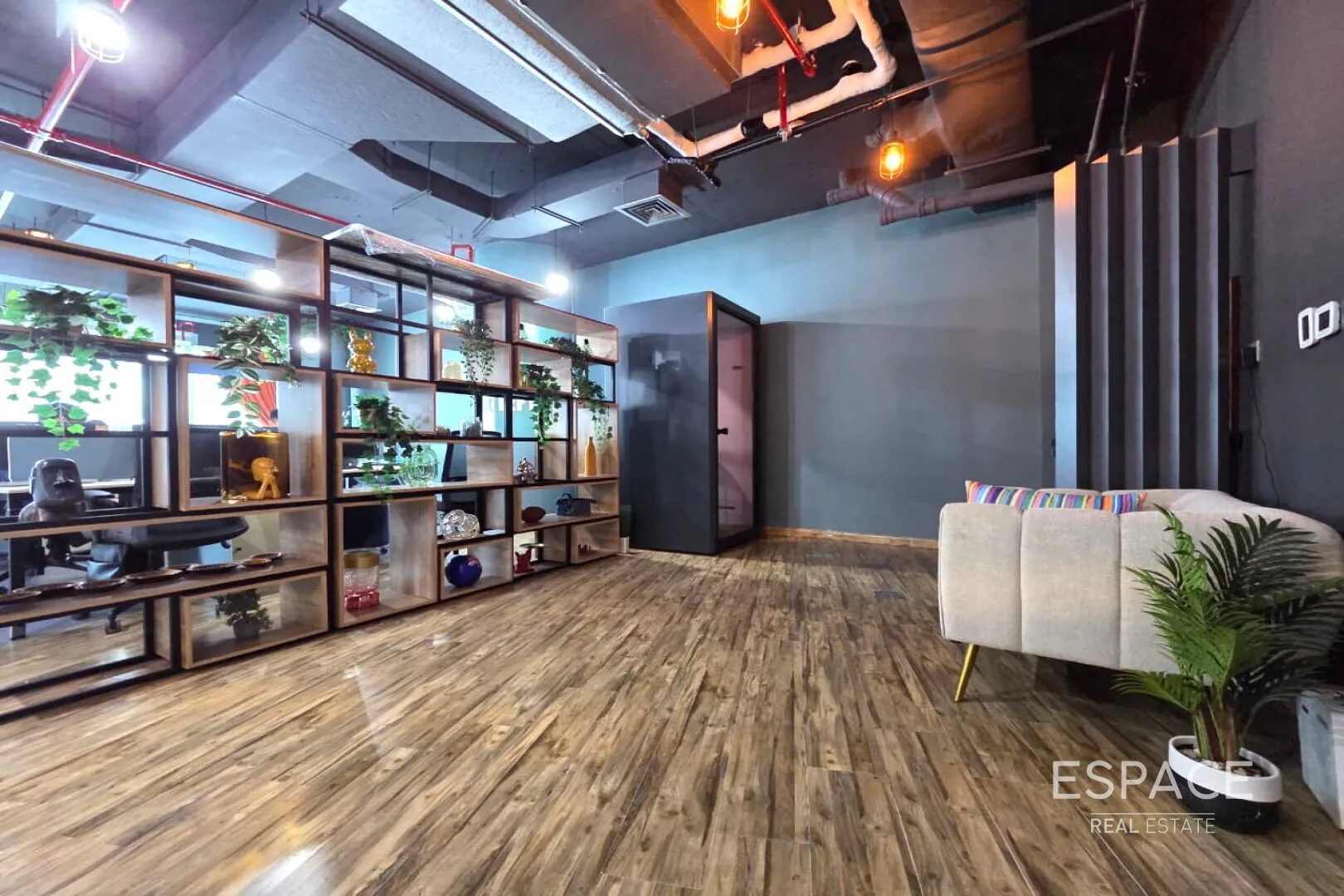 single static gallery