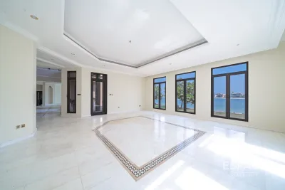 Frond L, Palm Jumeirah, Dubai - Espace