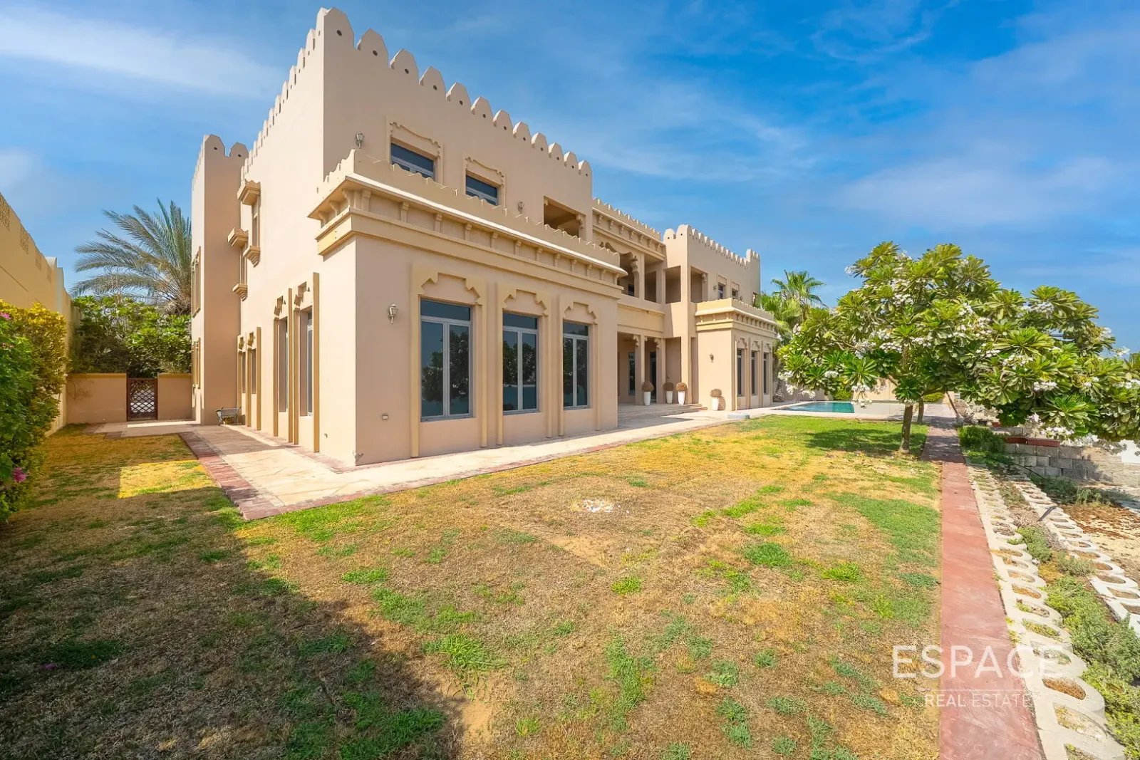 PropertiesGalleryCamera