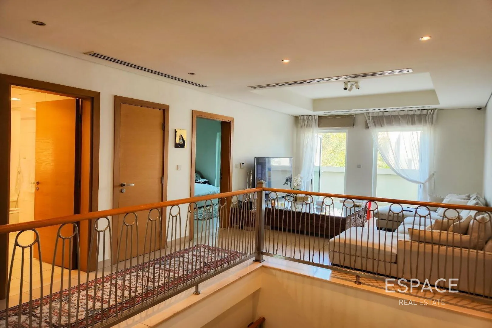 PropertiesGalleryCamera