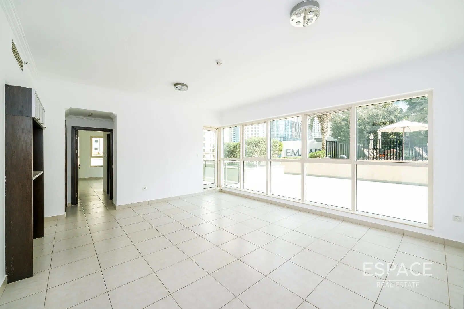 single static gallery