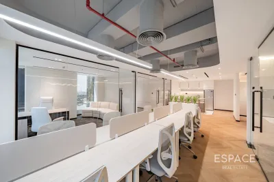 Saba 1, Jumeirah Lake Towers, Dubai - Espace