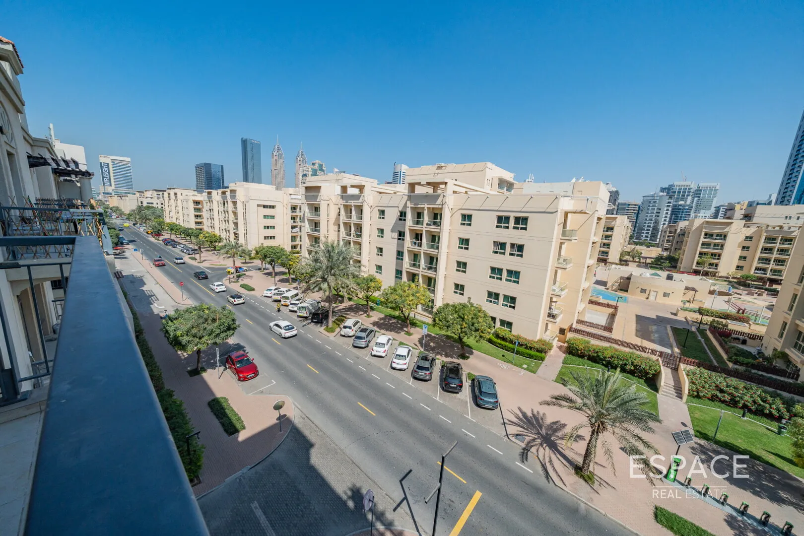 PropertiesGalleryCamera