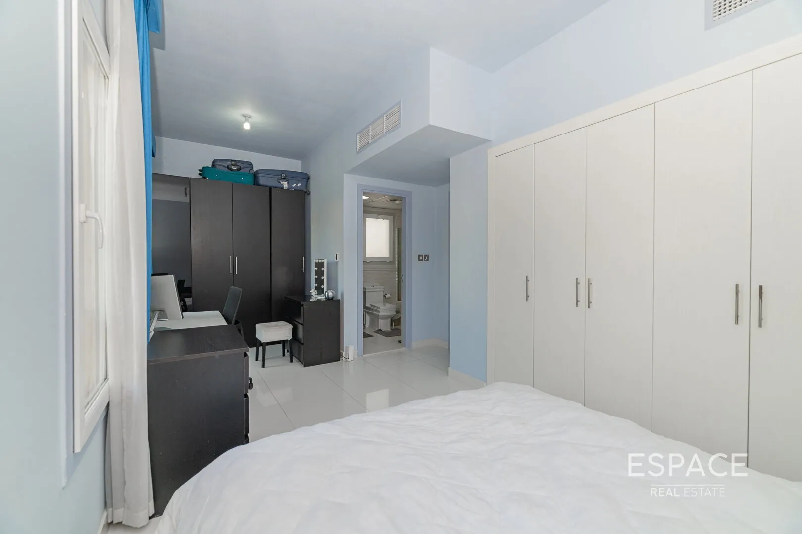 PropertiesGalleryCamera