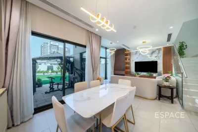 Murooj Al Furjan - East, Al Furjan, Dubai - Espace