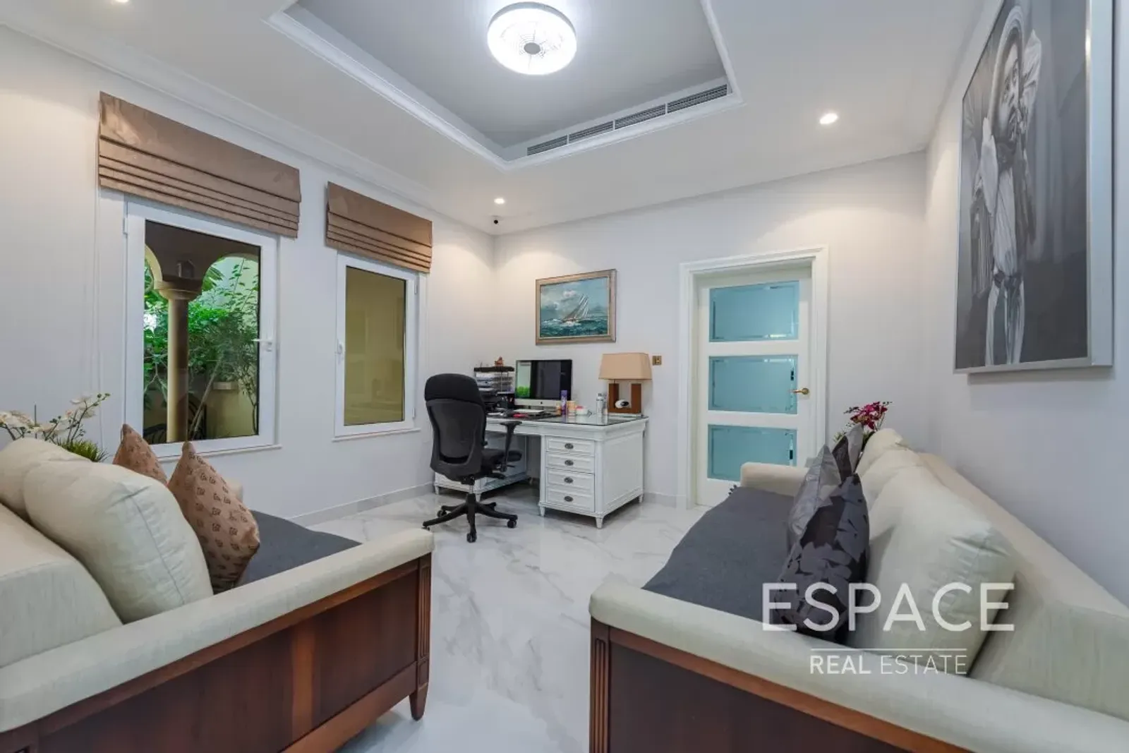 PropertiesGalleryCamera