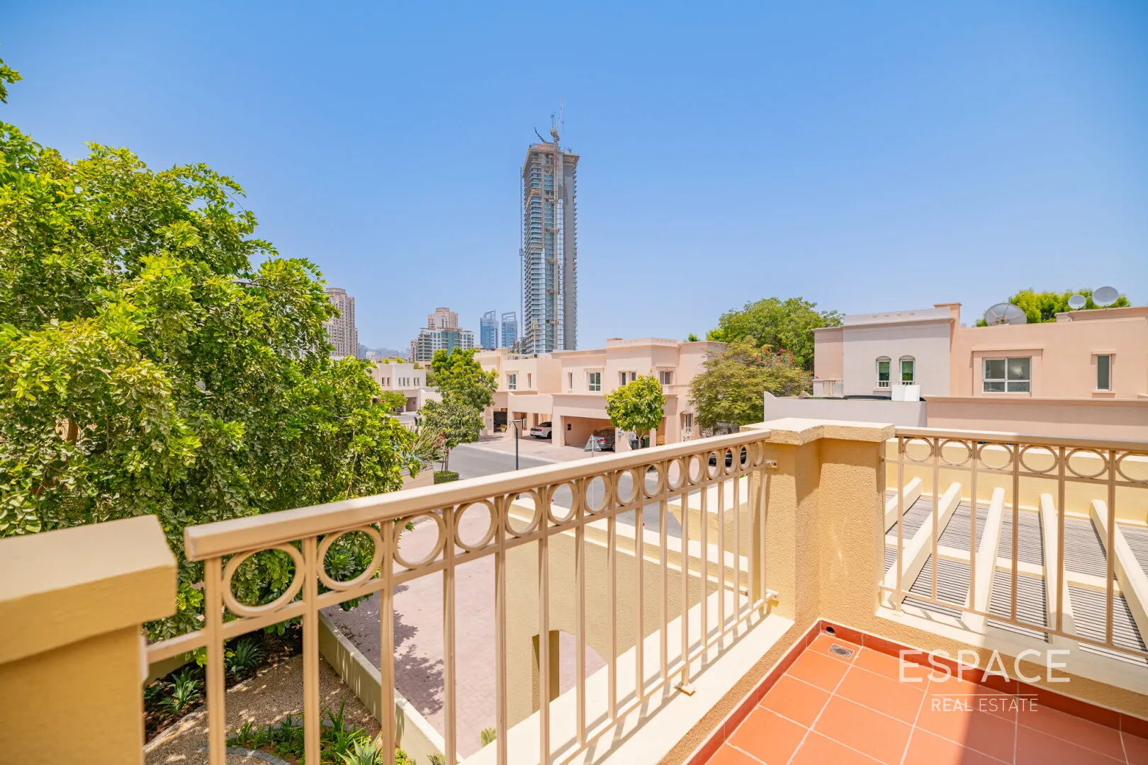 PropertiesGalleryCamera