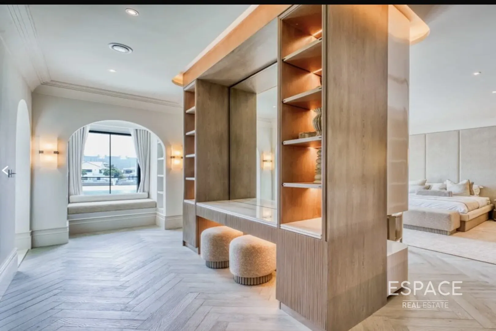 single static gallery