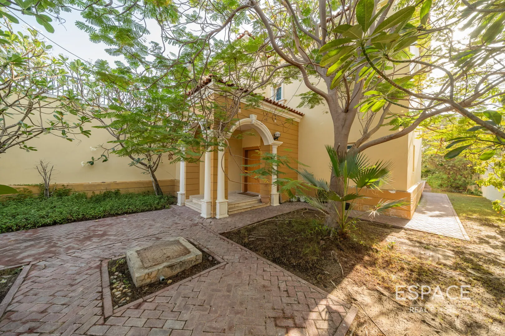 PropertiesGalleryCamera