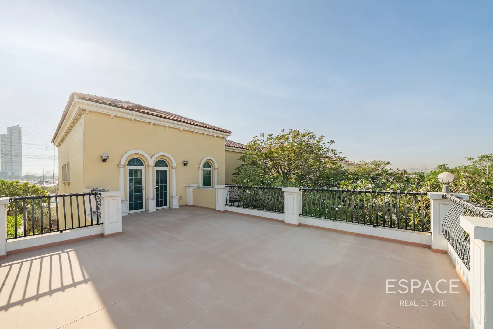 PropertiesGalleryCamera