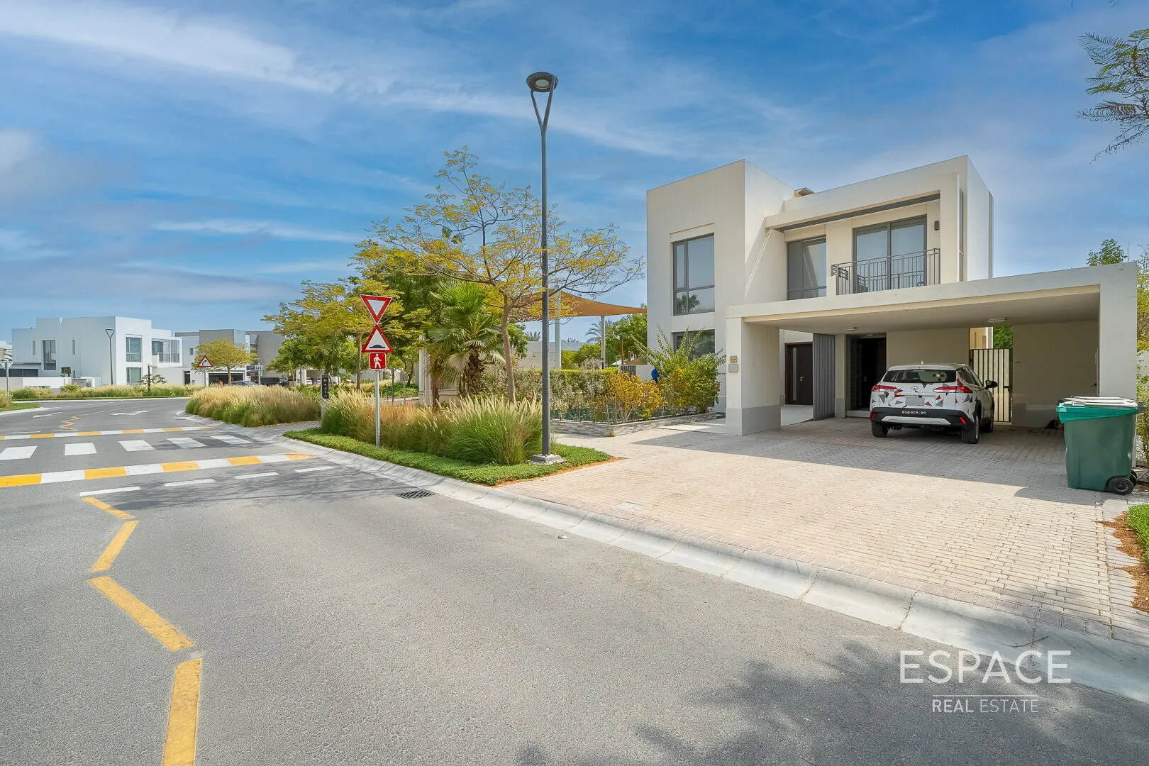 PropertiesGalleryCamera