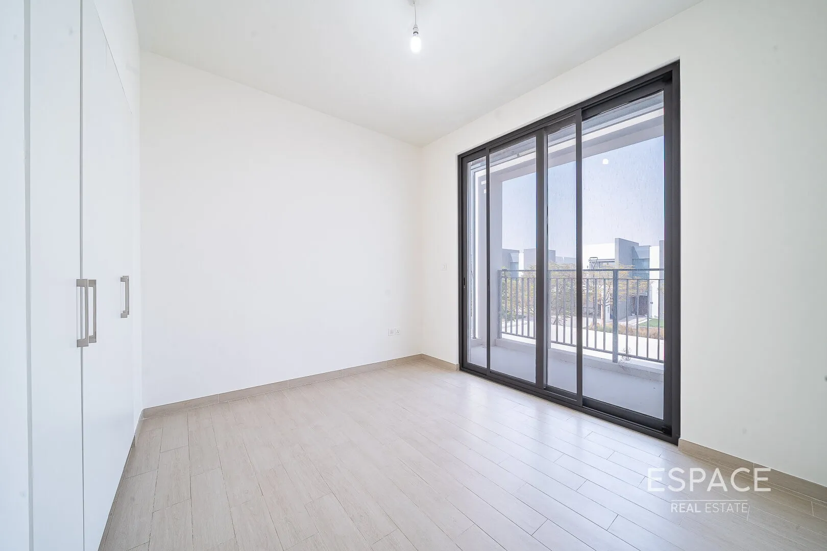 single static gallery