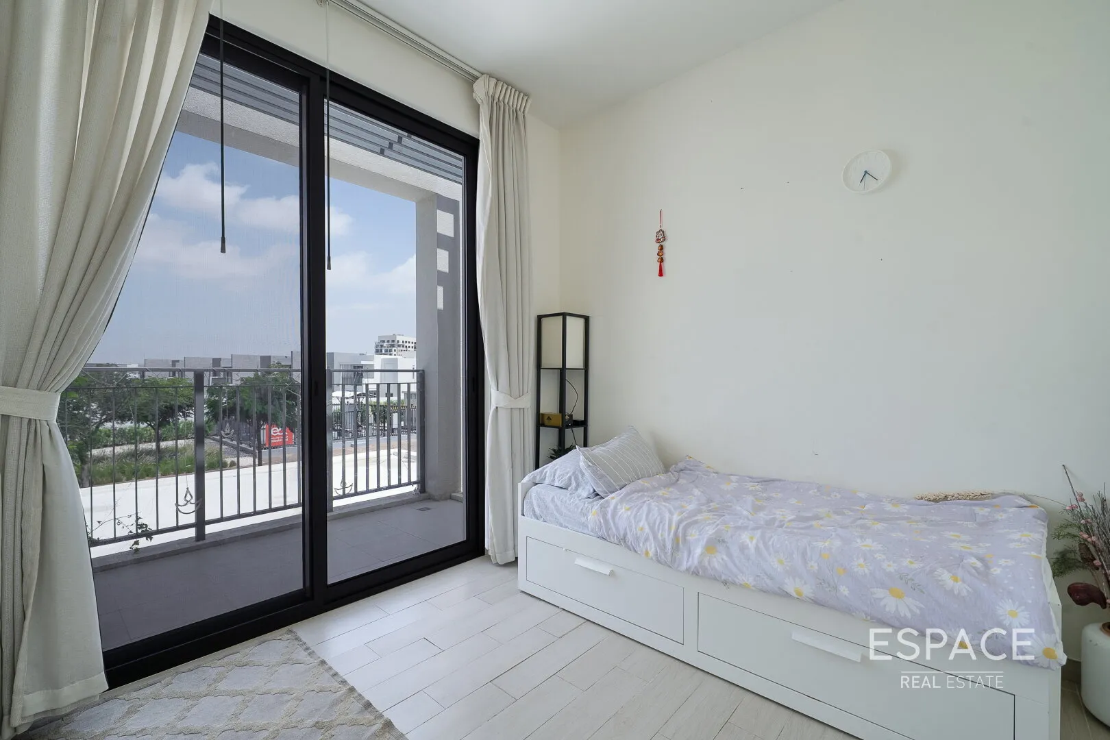 single static gallery