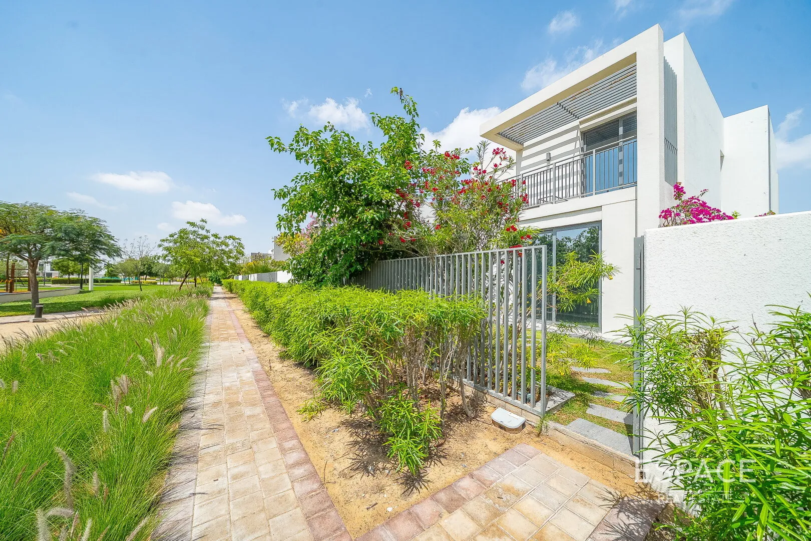 PropertiesGalleryCamera