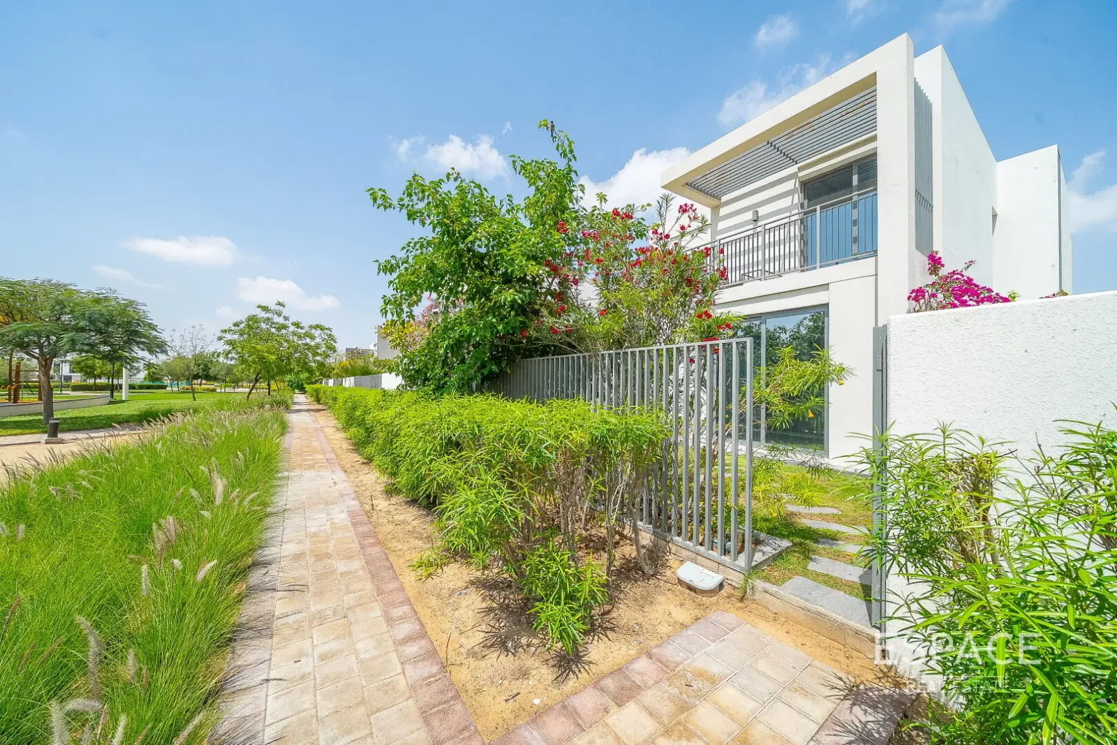 PropertiesGalleryCamera