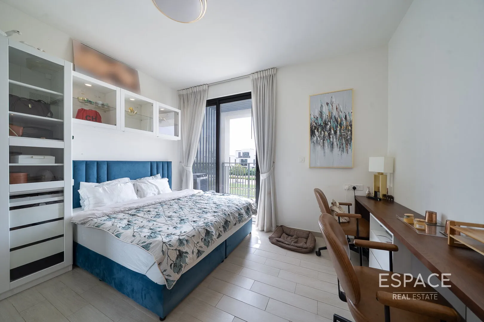 PropertiesGalleryCamera