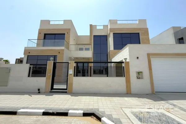 West Village, Al Furjan, Dubai - Espace