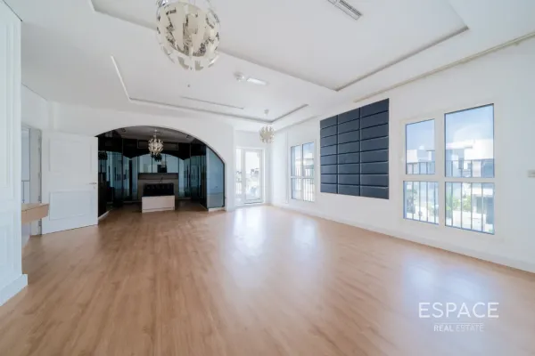 West Village, Al Furjan, Dubai - Espace