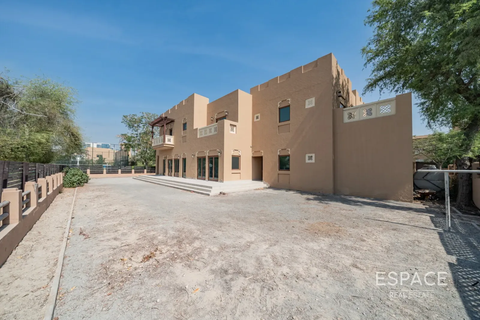 PropertiesGalleryCamera