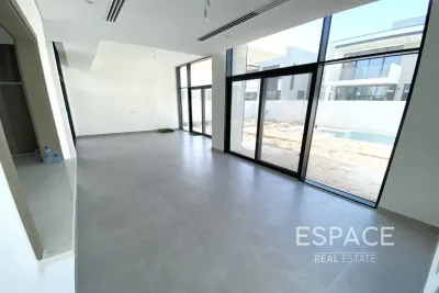 Murooj Al Furjan - East, Al Furjan, Dubai - Espace