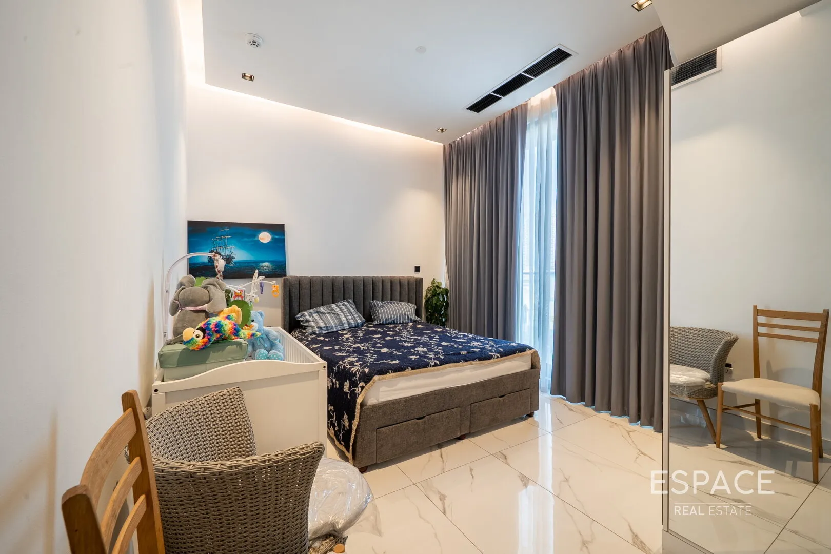 PropertiesGalleryCamera
