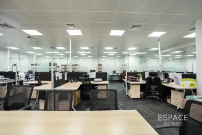 Vision Tower, Business Bay, Dubai - Espace