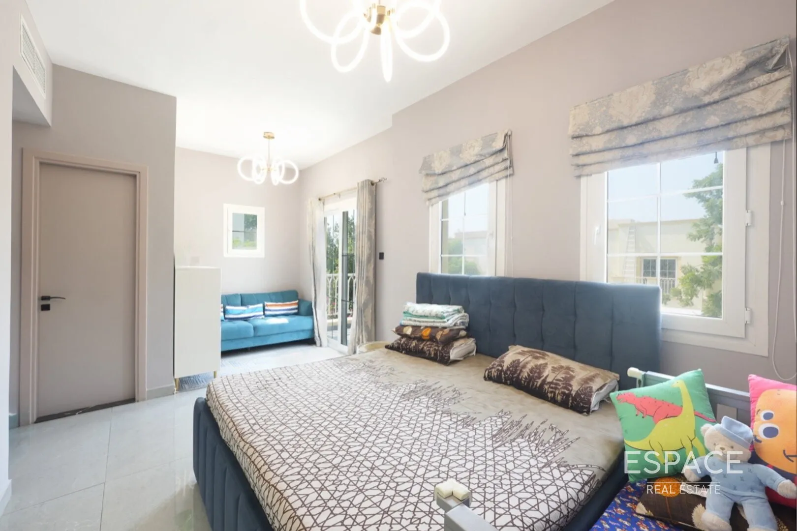 PropertiesGalleryCamera