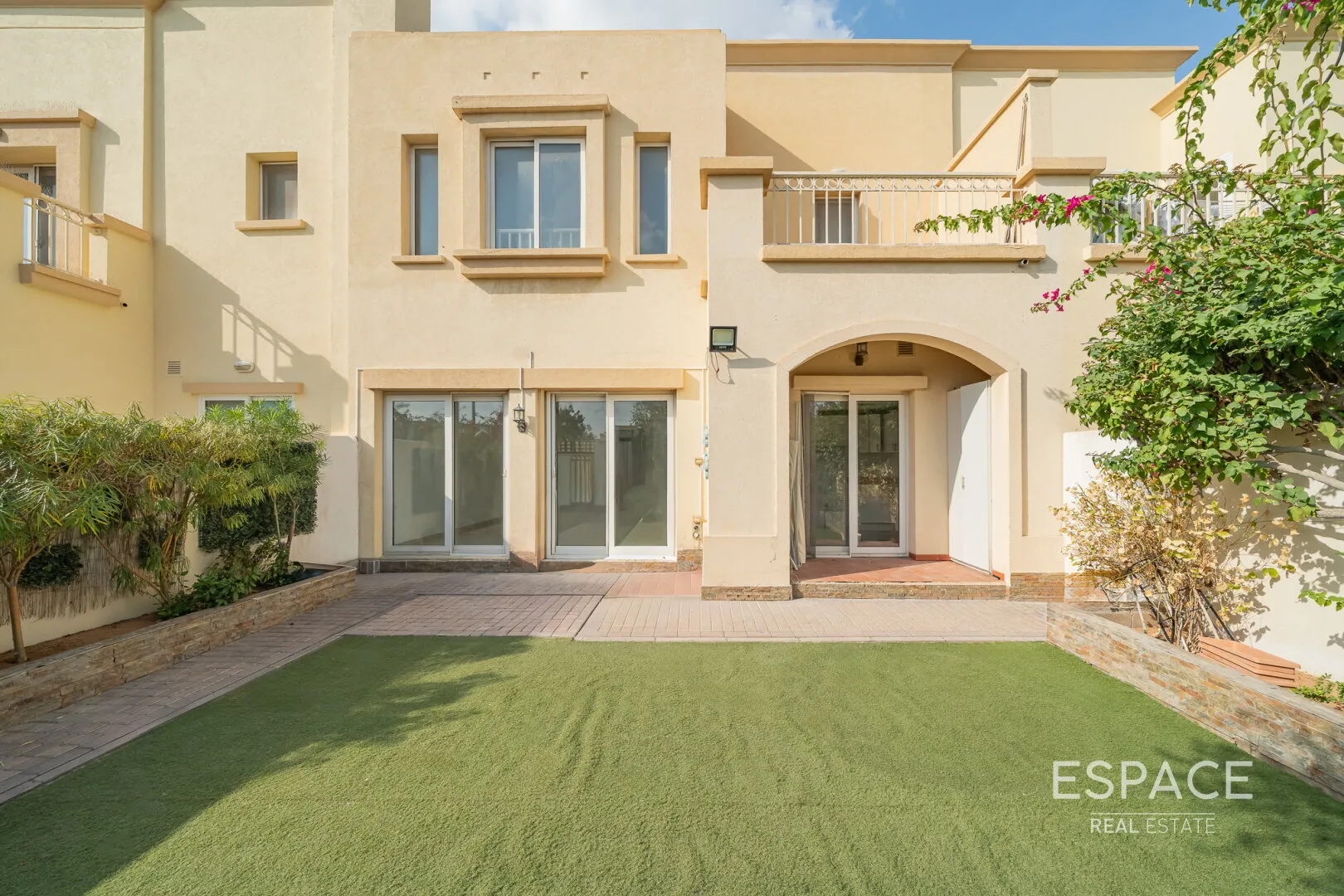 PropertiesGalleryCamera