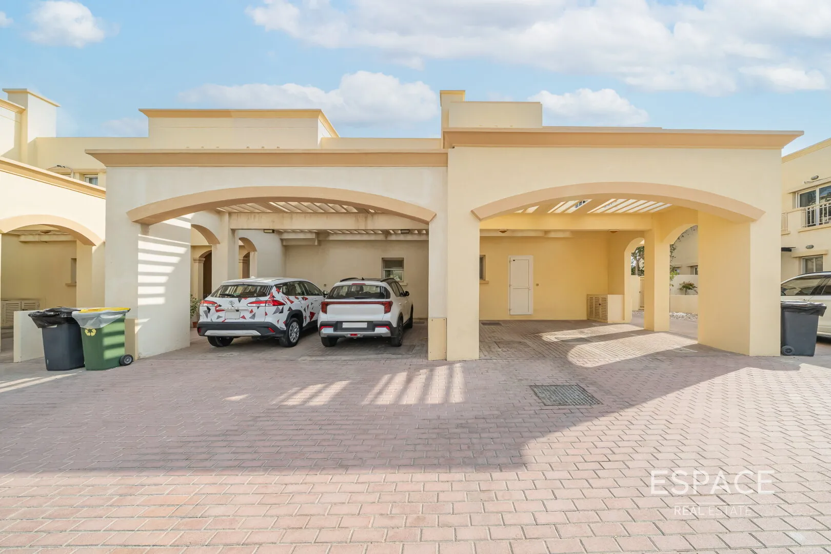 PropertiesGalleryCamera