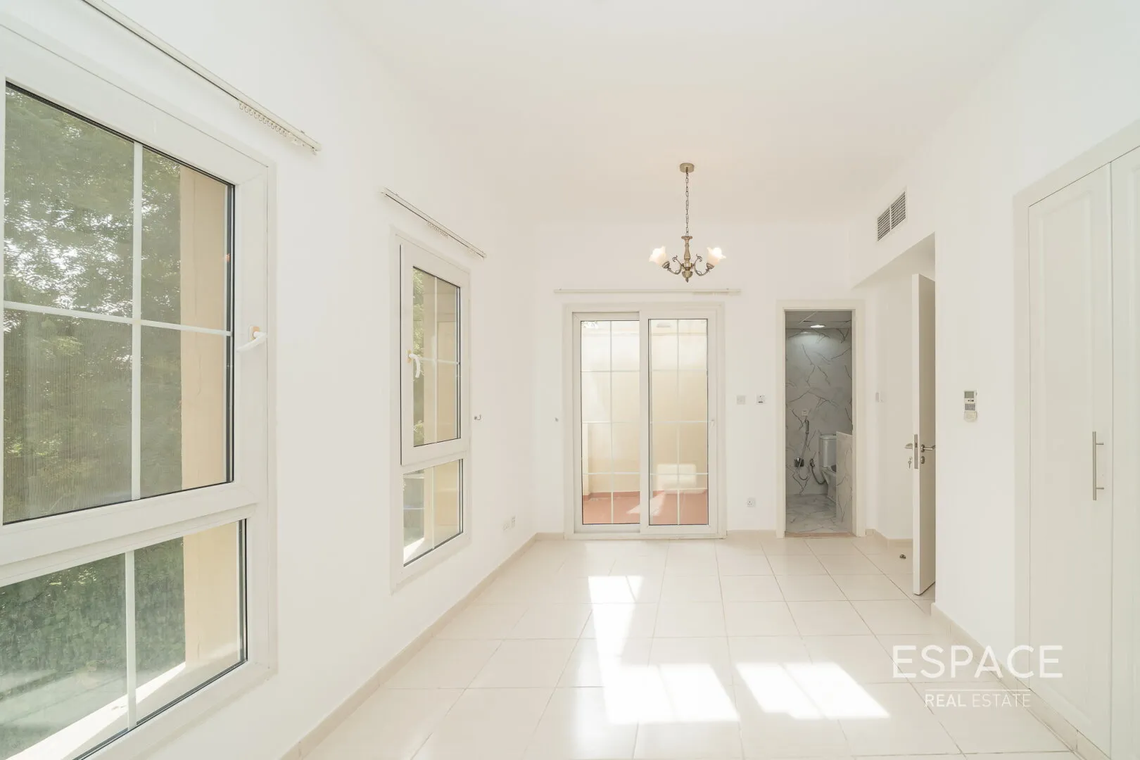 single static gallery