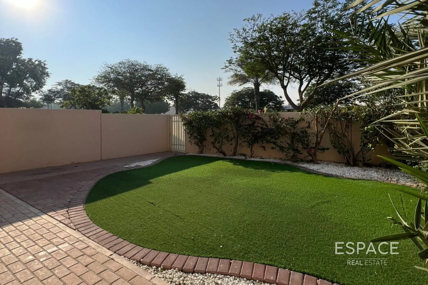 PropertiesGalleryCamera