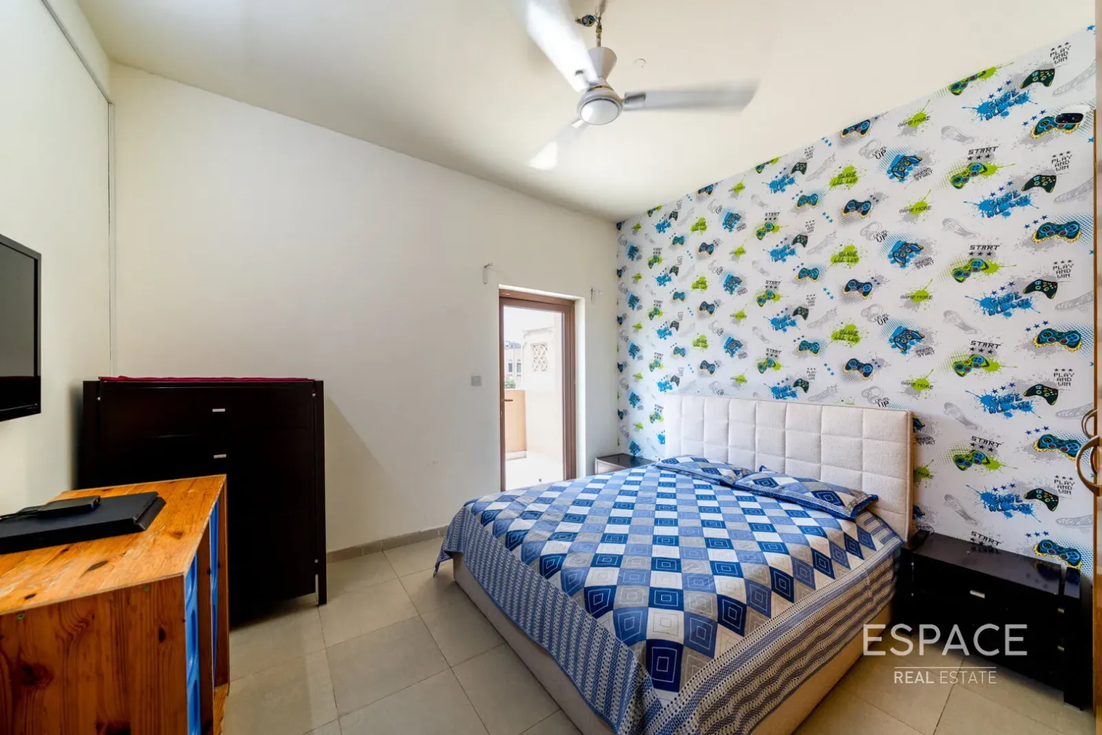 PropertiesGalleryCamera
