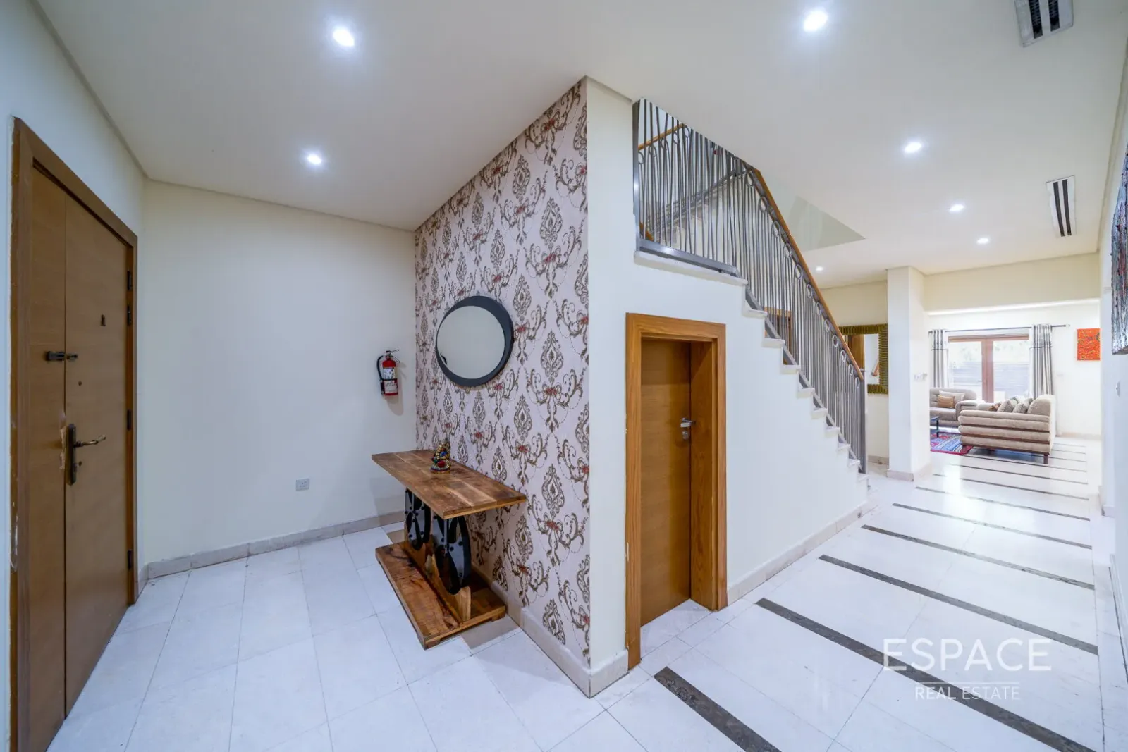 PropertiesGalleryCamera