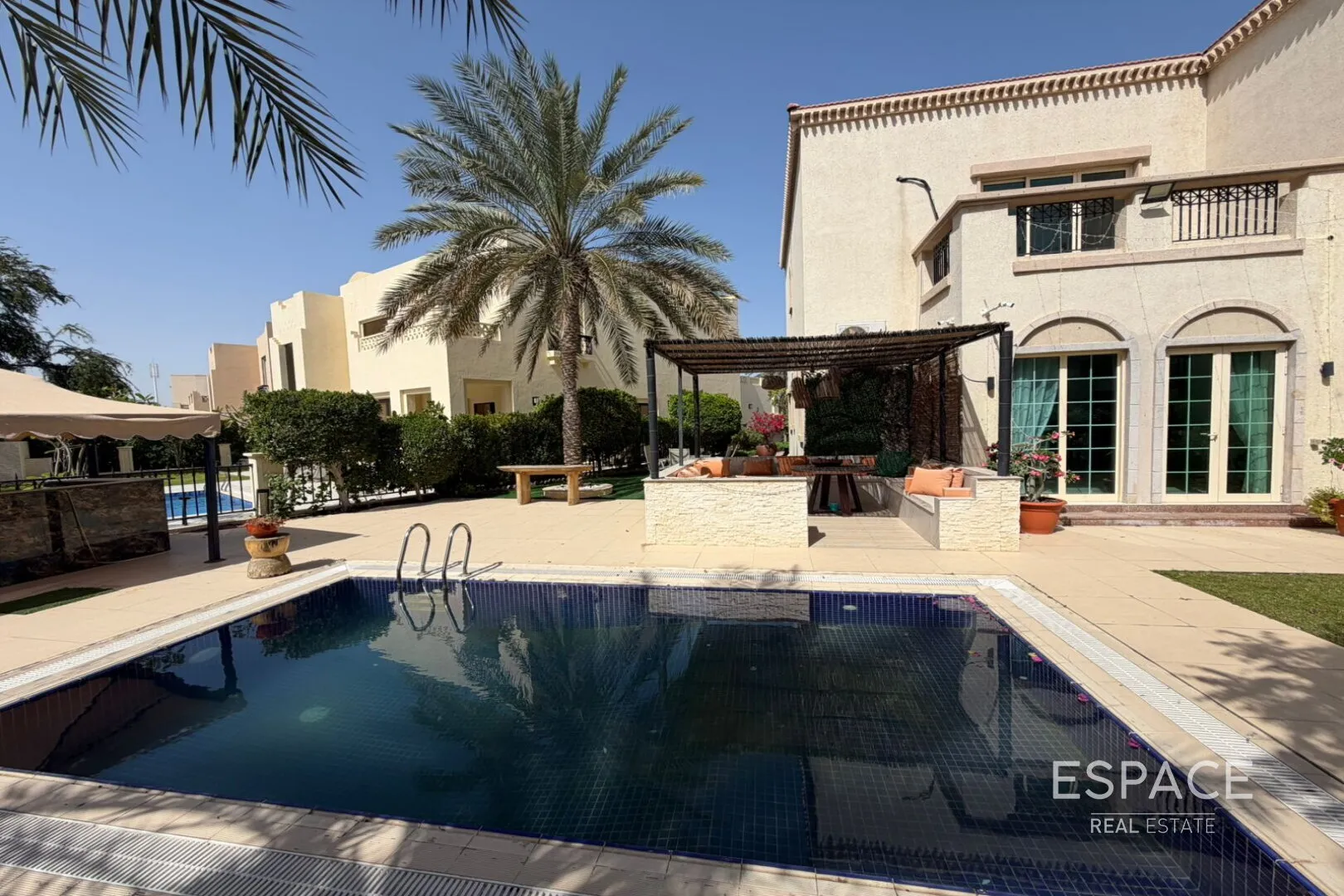 single static gallery