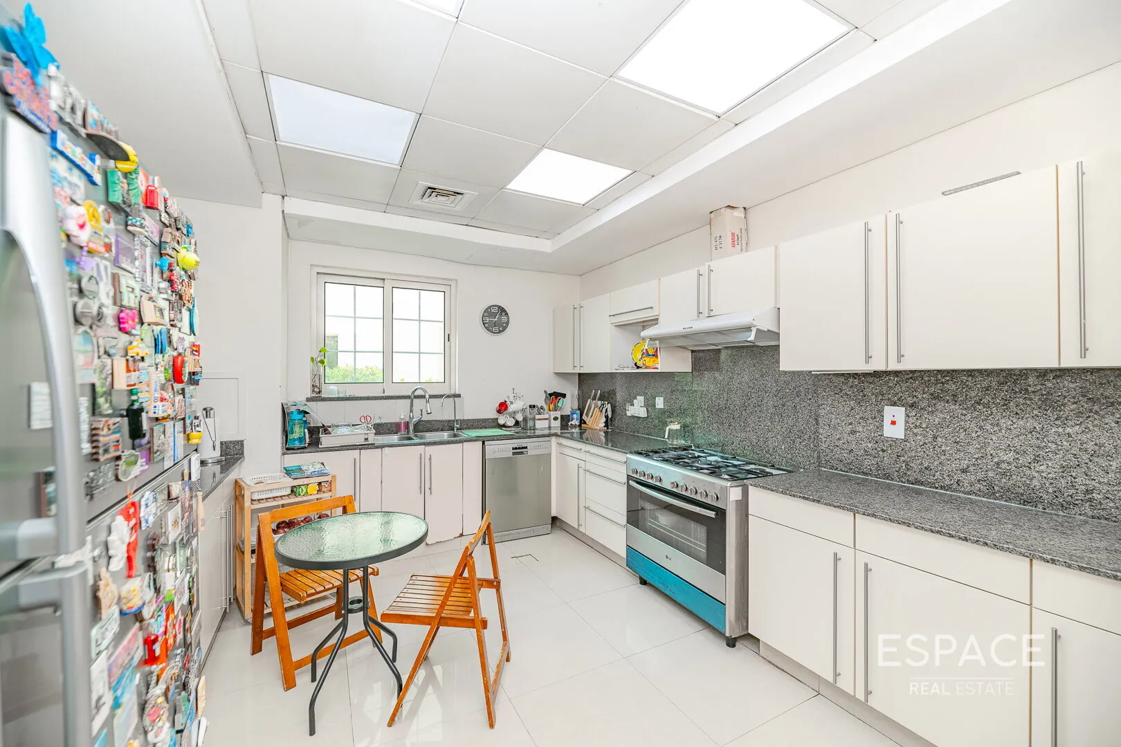 single static gallery