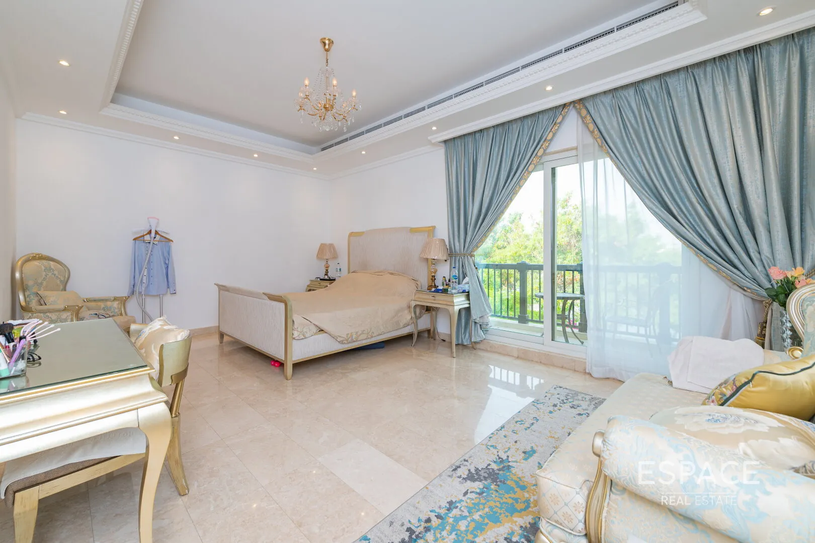 PropertiesGalleryCamera