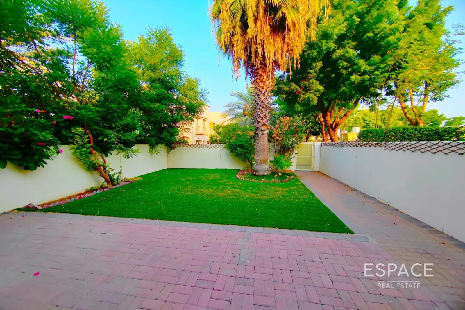 PropertiesGalleryCamera