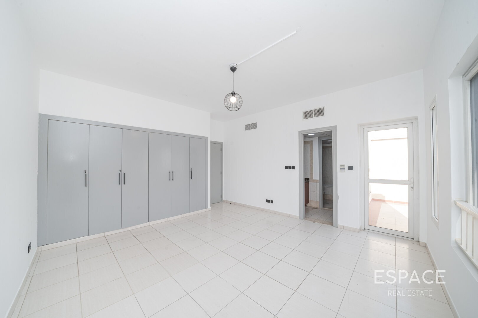 single static gallery