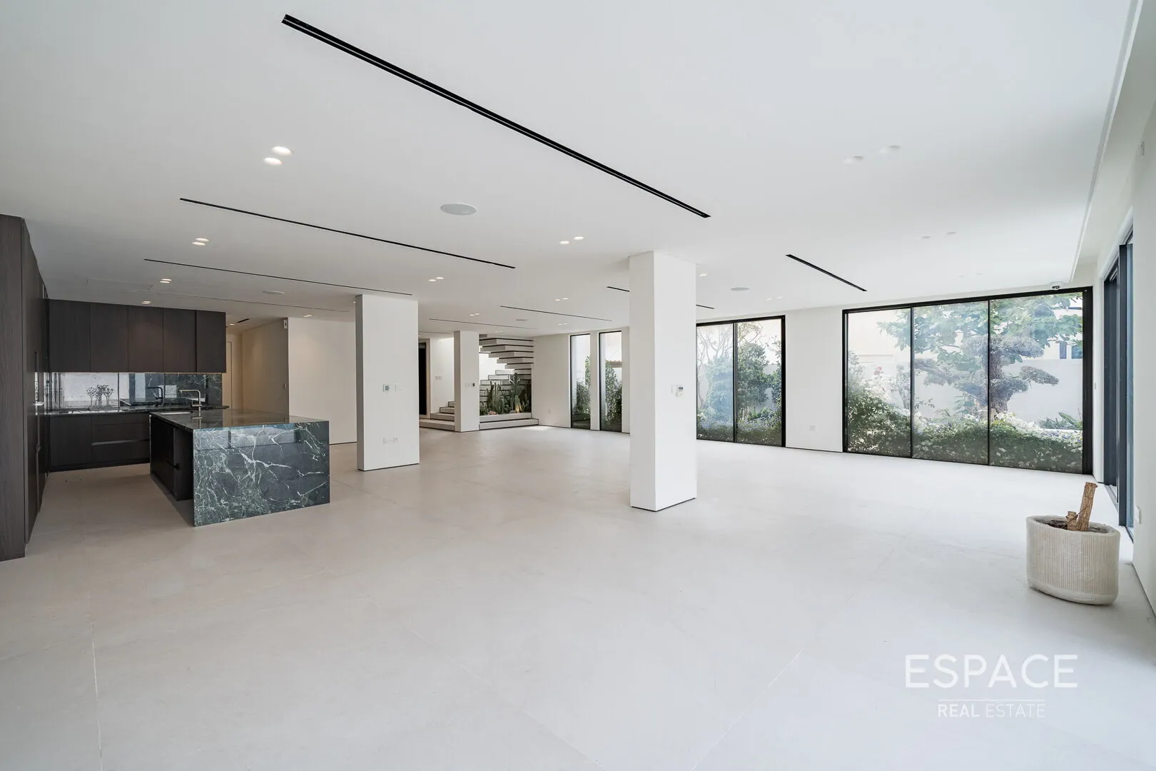 single static gallery