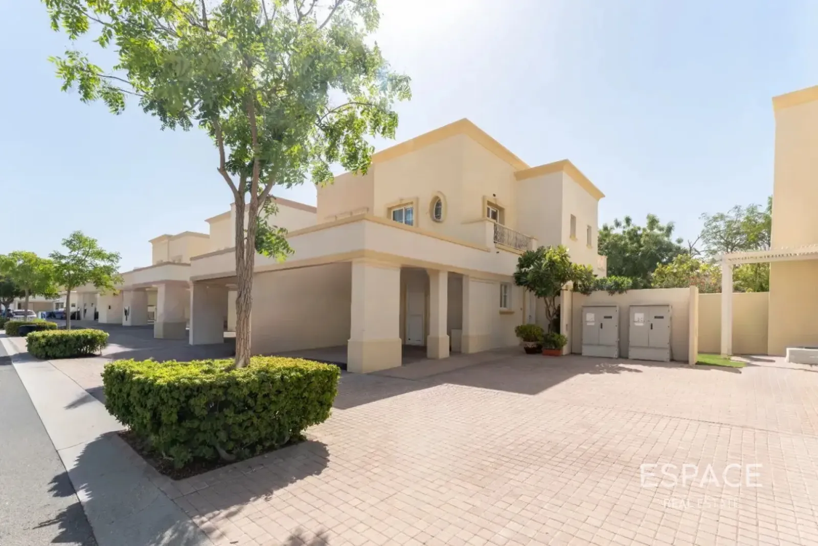 PropertiesGalleryCamera