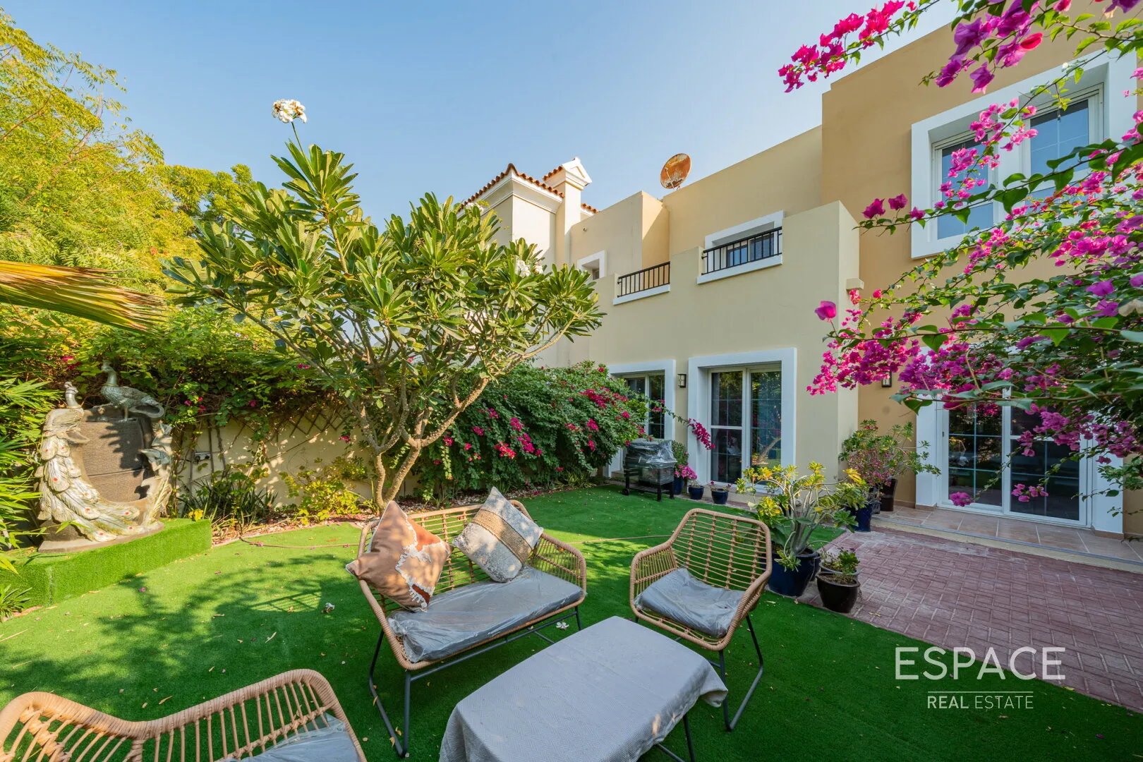 PropertiesGalleryCamera