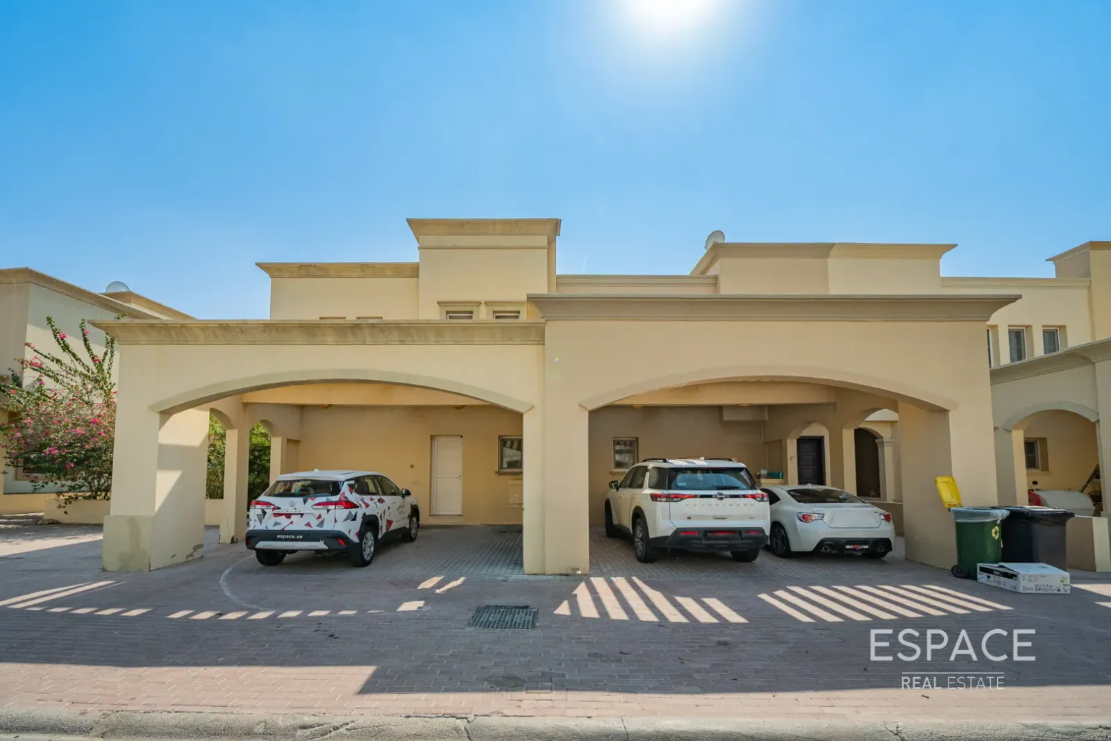 PropertiesGalleryCamera