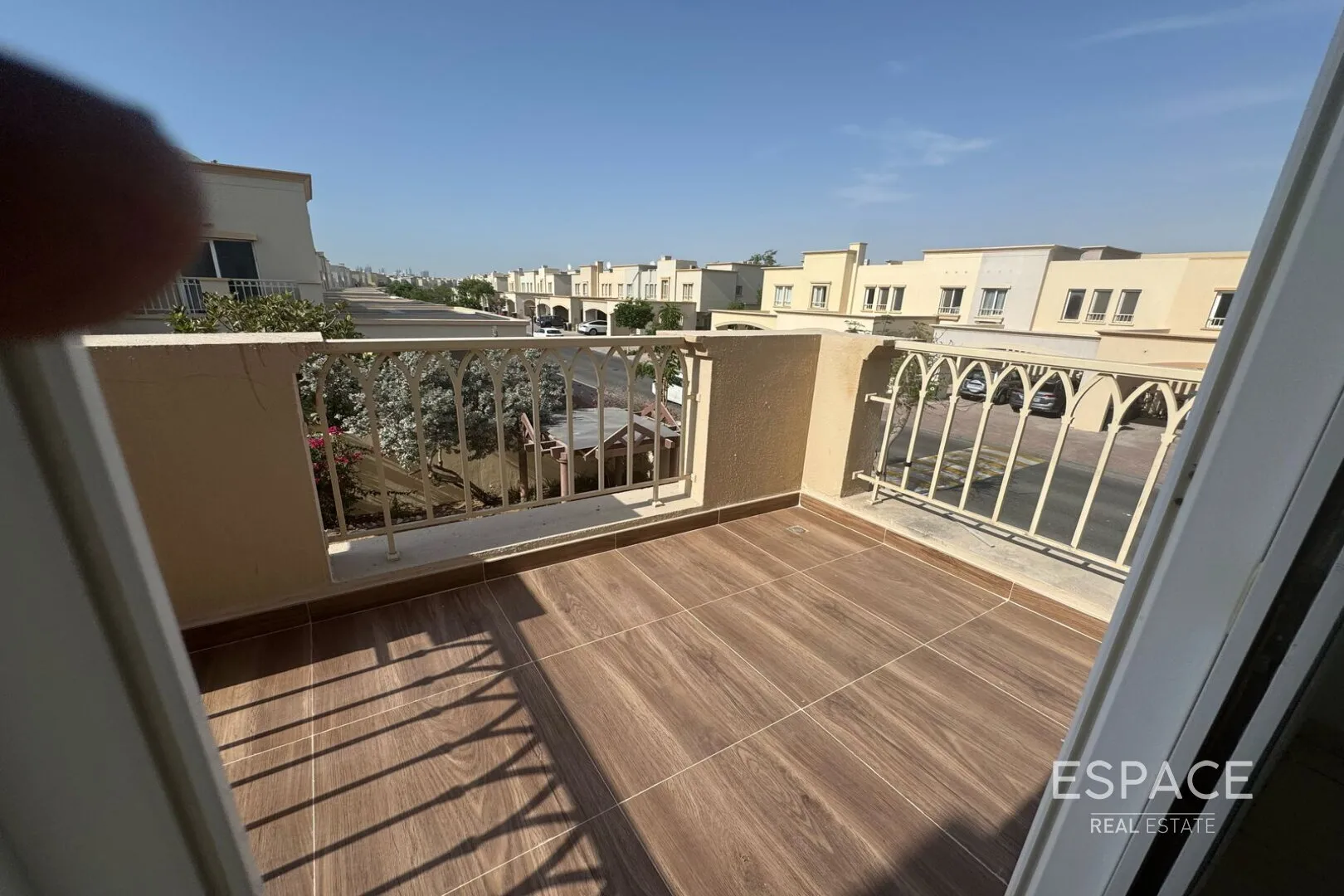 PropertiesGalleryCamera