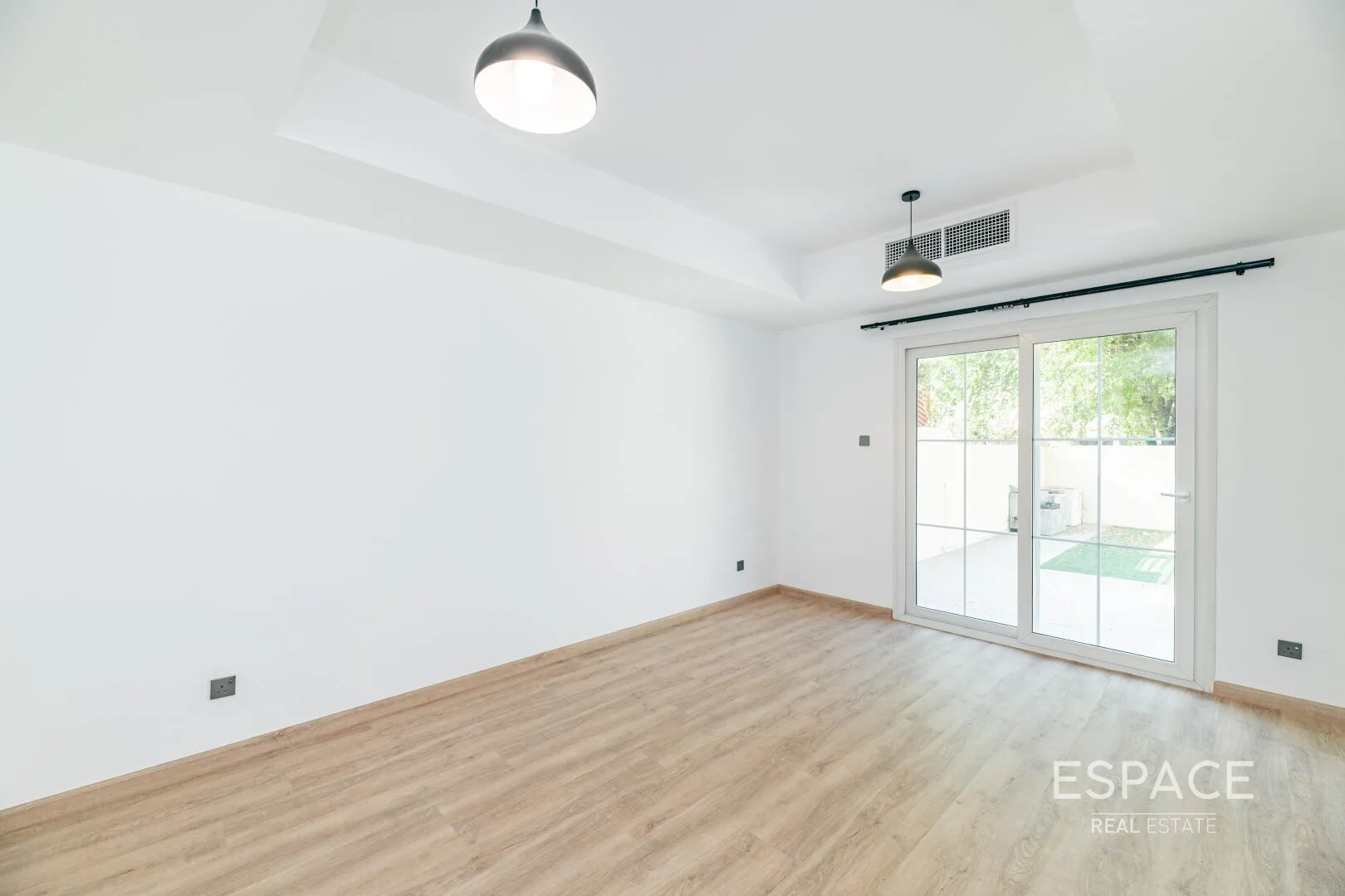 single static gallery