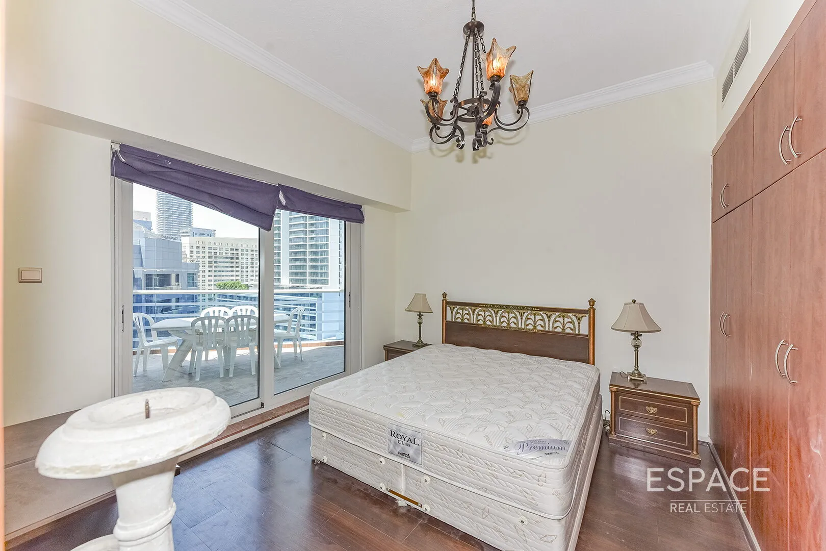 PropertiesGalleryCamera