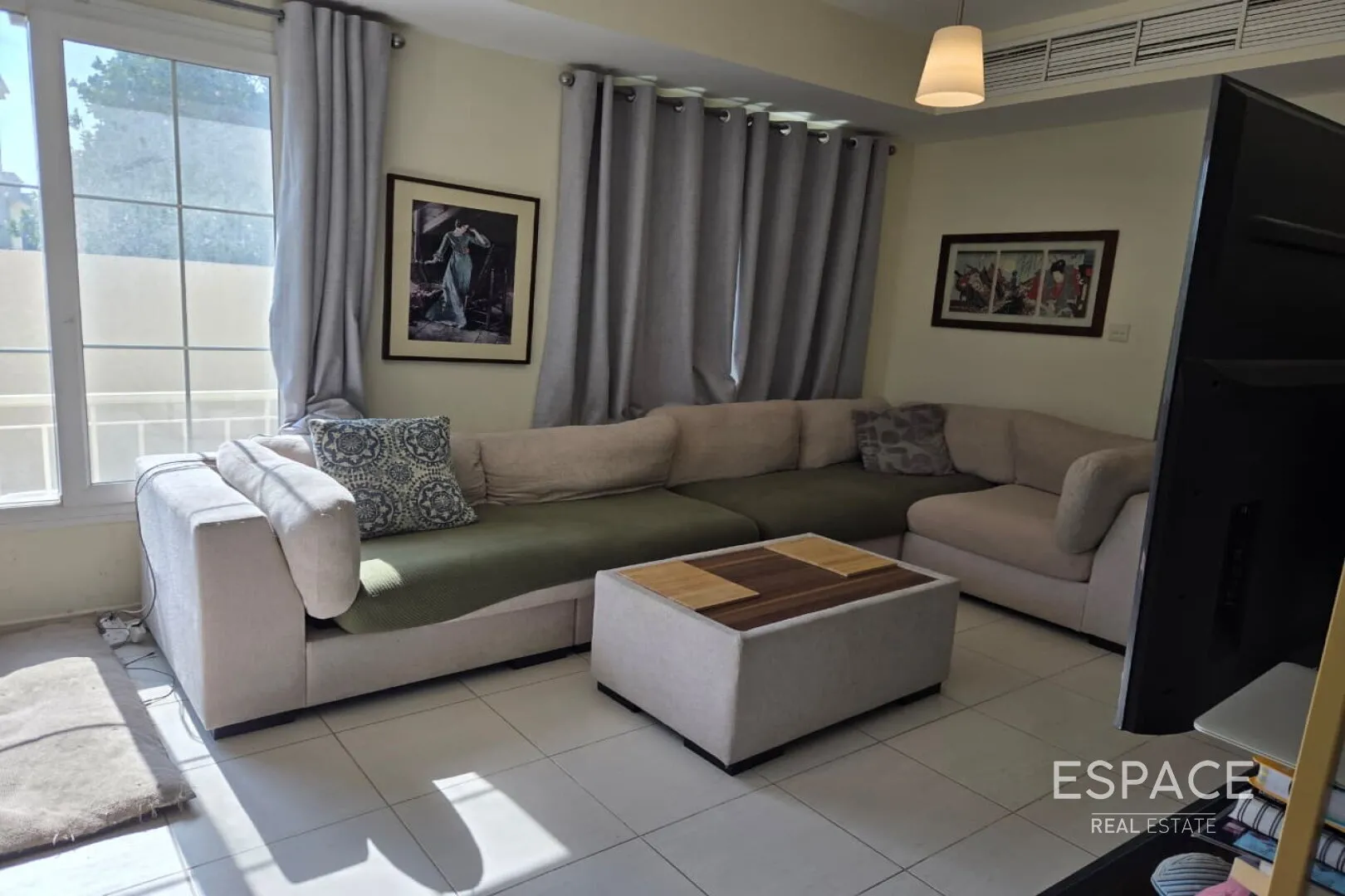 single static gallery