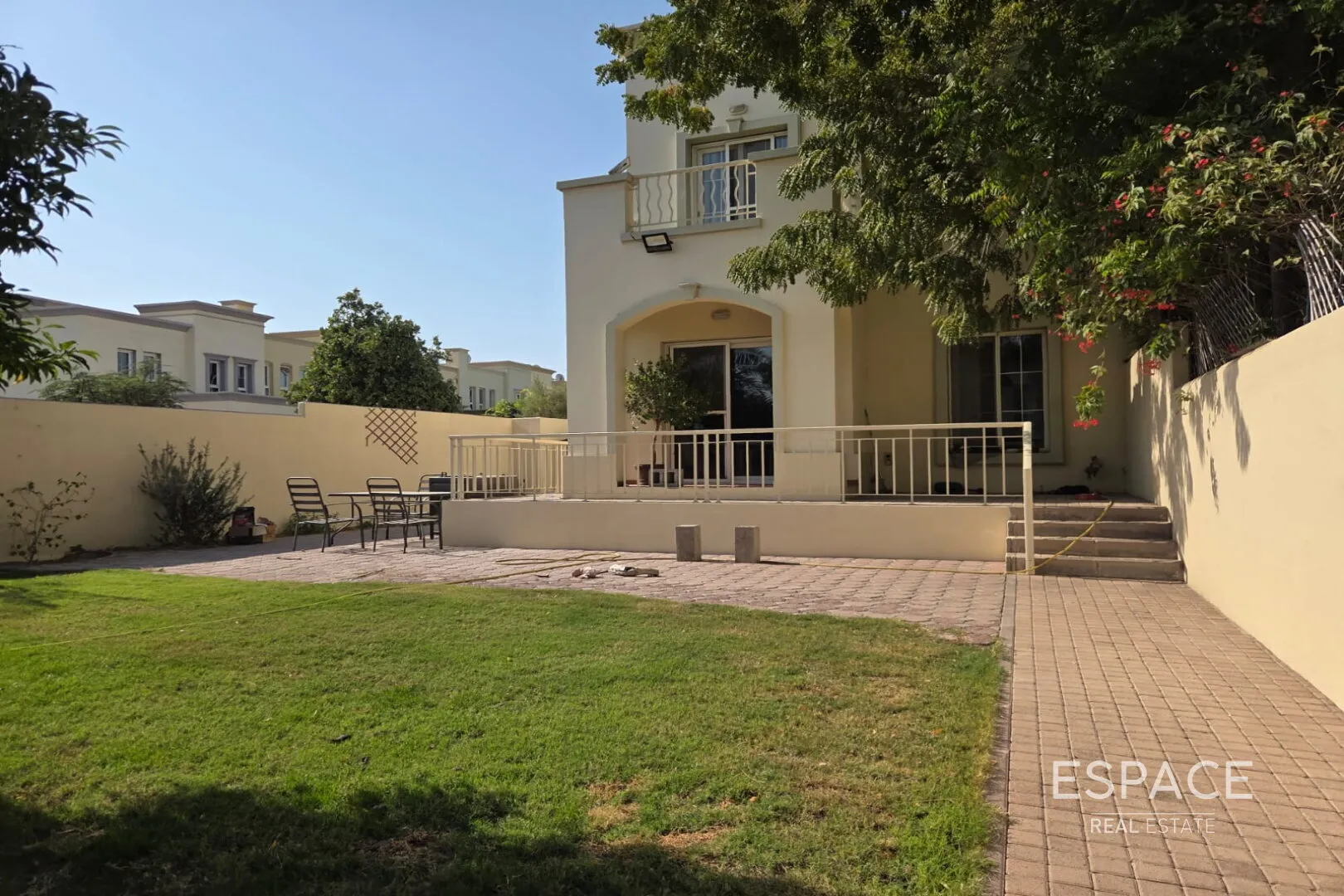 PropertiesGalleryCamera