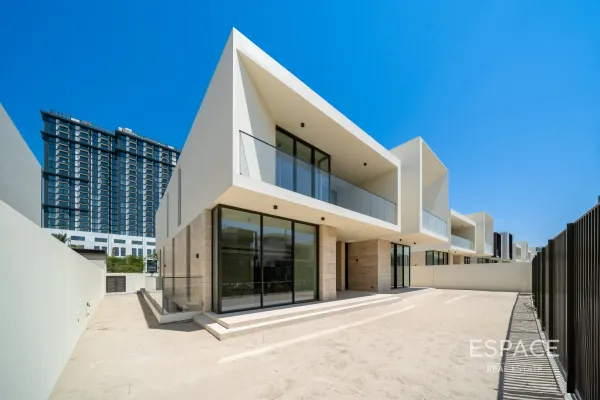 Address Hills Crest, Dubai Hills Estate, Dubai - Espace